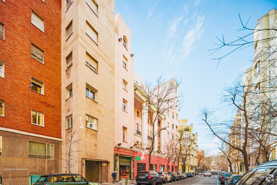 Calle Marqués Riscal, 11, Madrid, Madrid en alquiler - Foto del edificio - Imagen 2 de 4