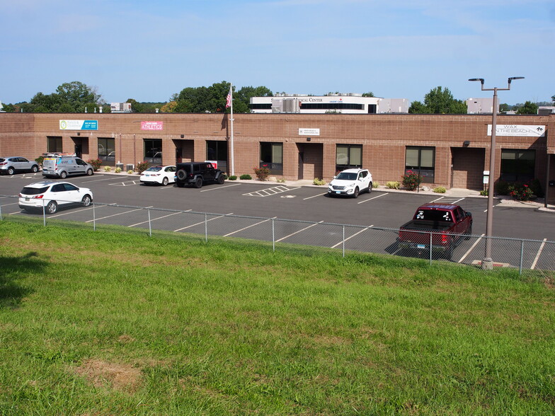 9 Business Park Dr, Branford, CT en venta - Foto del edificio - Imagen 1 de 16