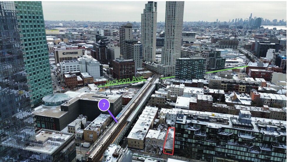 21-48 44th Drive Dr, Long Island City, NY en venta - Foto del edificio - Imagen 2 de 3