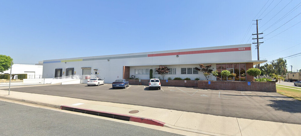 1684 W Industrial Park St, Covina, CA en alquiler - Foto del edificio - Imagen 1 de 4