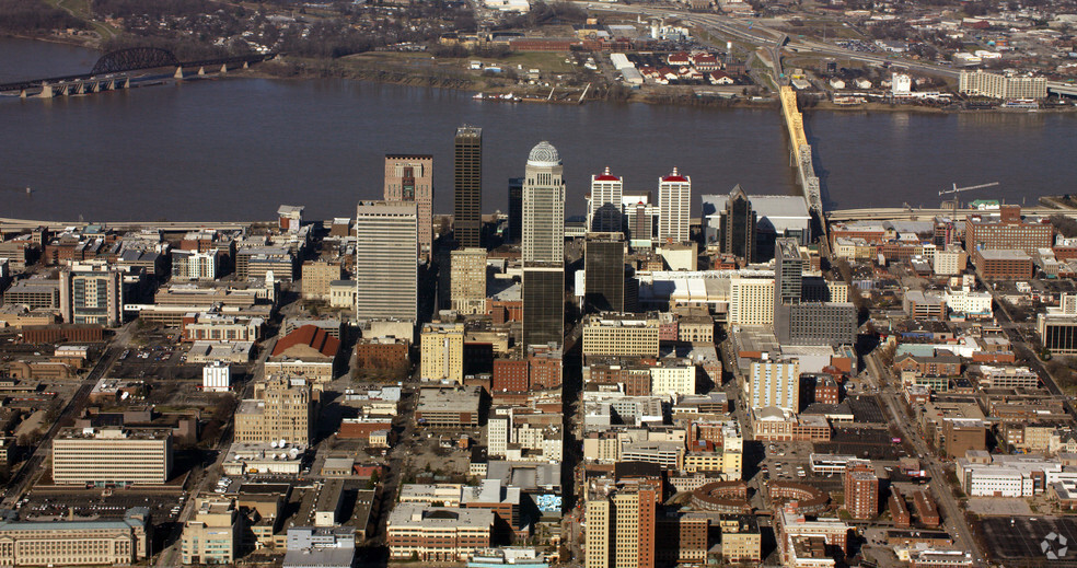 220 W Main St, Louisville, KY en alquiler - Vista aérea - Imagen 3 de 6