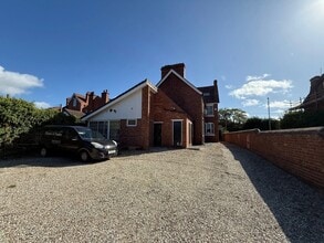 135-137 Worcester Rd, Hagley en alquiler Foto del edificio- Imagen 2 de 8