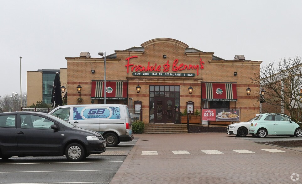 Castlegate Way, Dudley en alquiler - Foto del edificio - Imagen 3 de 3