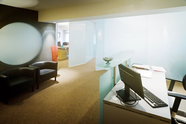 Más detalles de Paseo Estación, 1, Alcalá de Henares - Edificio residencial​ en venta