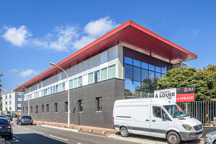 Flex en La Courneuve en alquiler - Foto del edificio - Imagen 2 de 3