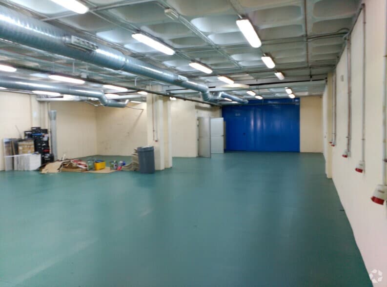 Calle Vía de los Poblados, 17, Madrid, Madrid en venta - Foto del interior - Imagen 2 de 3