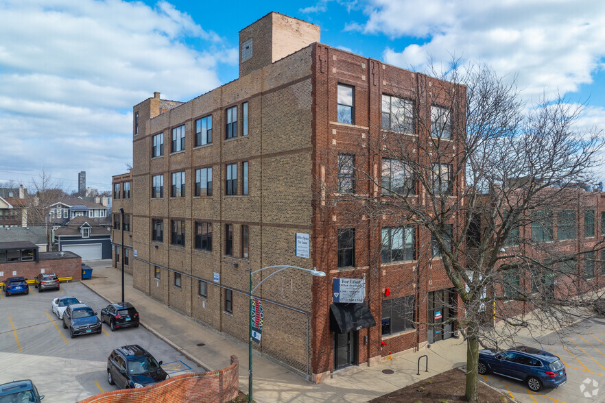 4147 N Ravenswood Ave, Chicago, IL en alquiler - Foto del edificio - Imagen 1 de 8