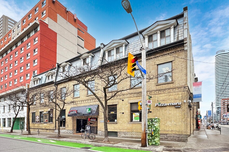 66 Gerrard St E, Toronto, ON en alquiler - Foto del edificio - Imagen 2 de 27