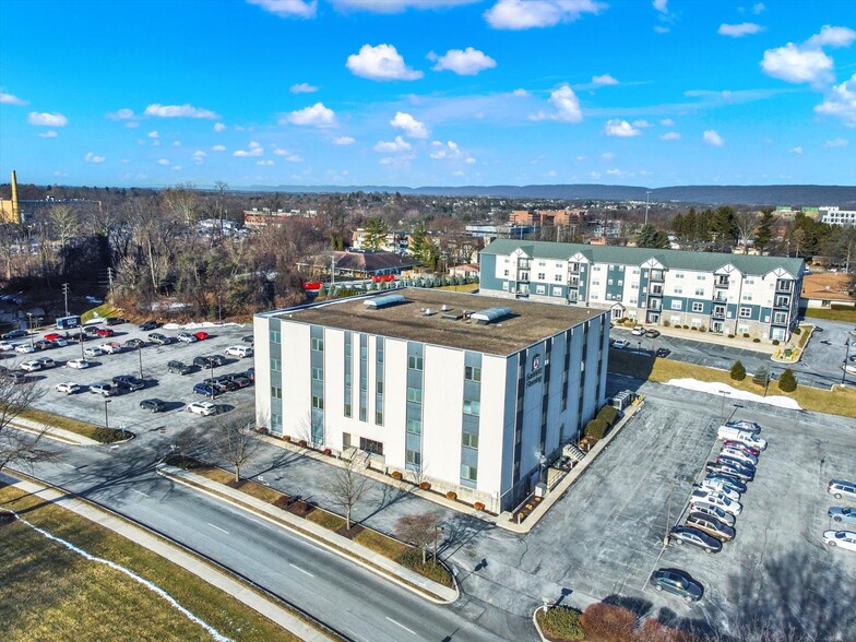 202 Senate Ave, Camp Hill, PA en venta - Foto del edificio - Imagen 1 de 6