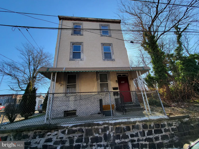 4441 Elizabeth St, Philadelphia, PA en venta - Foto principal - Imagen 1 de 35