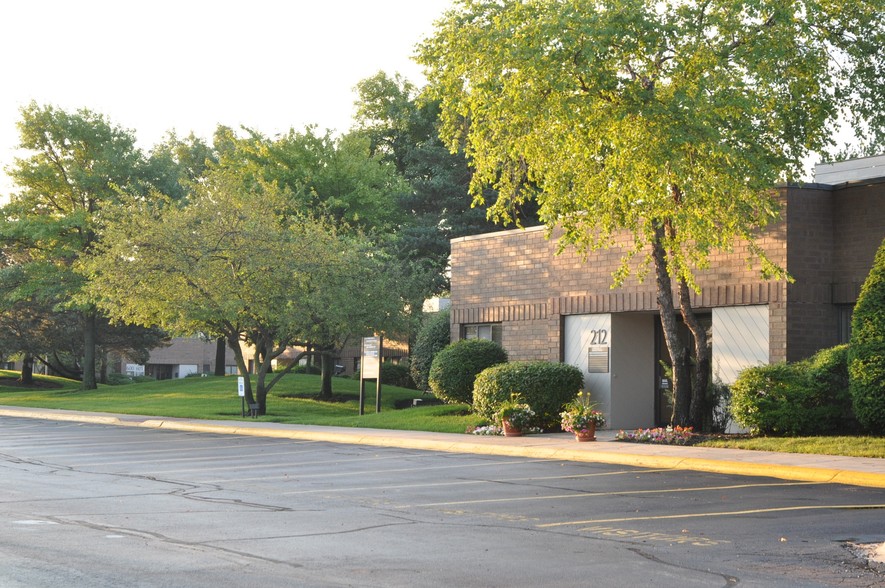 1535 Lake Cook Rd, Northbrook, IL en alquiler - Foto del edificio - Imagen 3 de 33