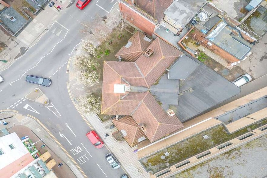 106 High St, West Drayton en venta - Foto del edificio - Imagen 2 de 3