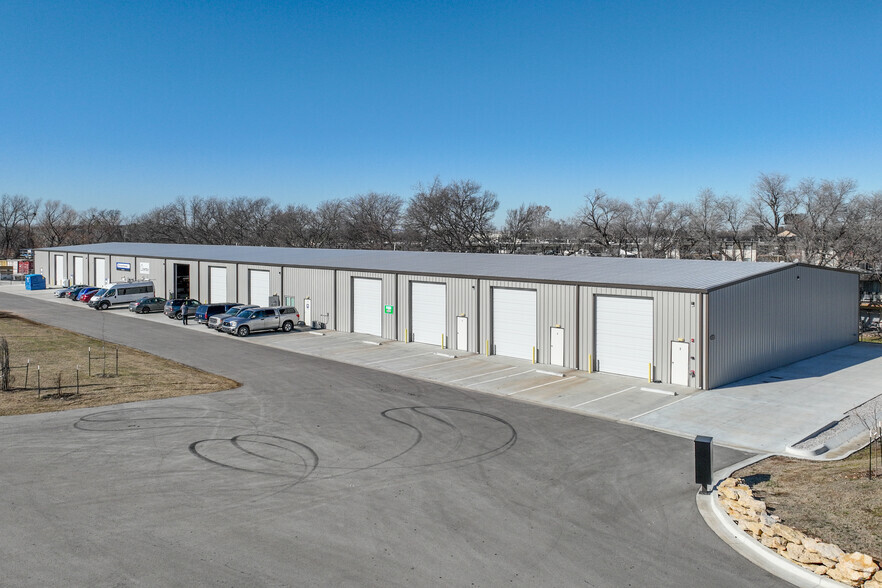 126 N Garnett Rd, Tulsa, OK en alquiler - Foto del edificio - Imagen 1 de 20