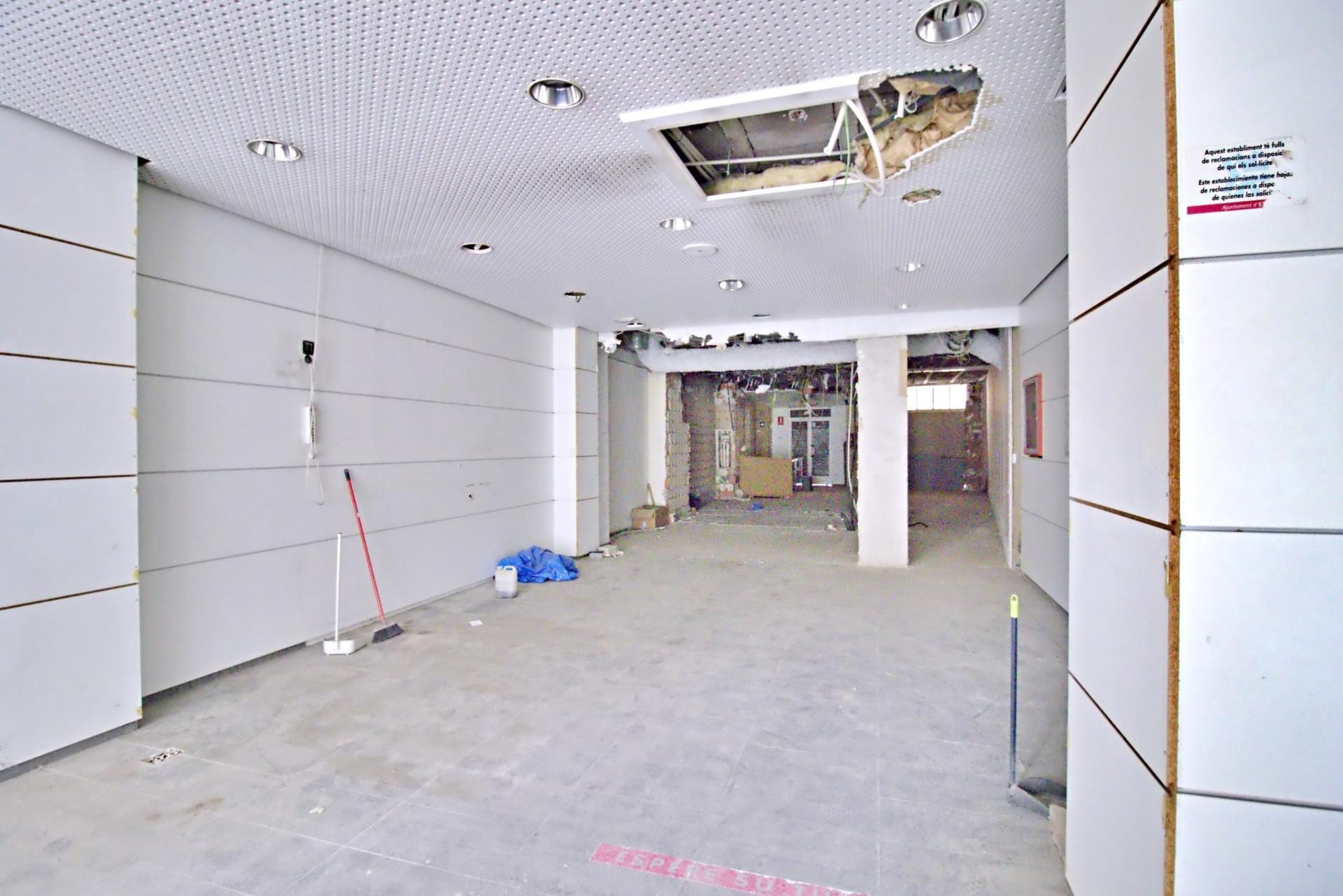 Local en Elche, Alicante en venta Foto del interior- Imagen 1 de 17