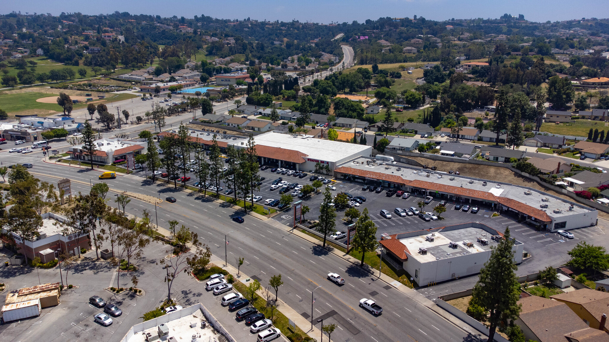 19756 Colima Rd, Rowland Heights, CA en alquiler Foto del edificio- Imagen 1 de 10