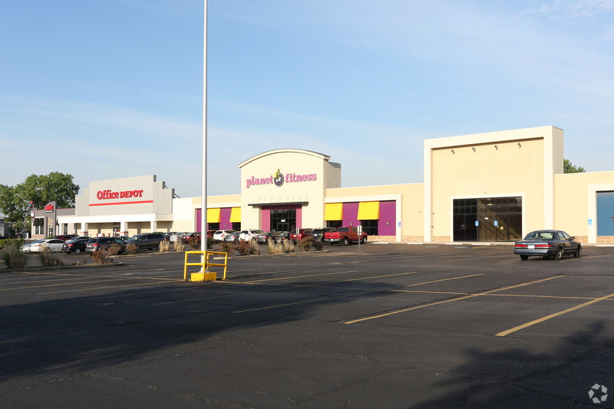 2525 Iowa St, Lawrence, KS en alquiler - Foto del edificio - Imagen 3 de 13