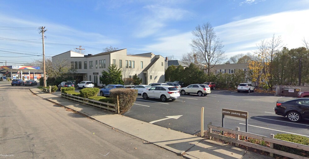 883 Black Rock Tpke, Fairfield, CT en alquiler - Foto del edificio - Imagen 2 de 16