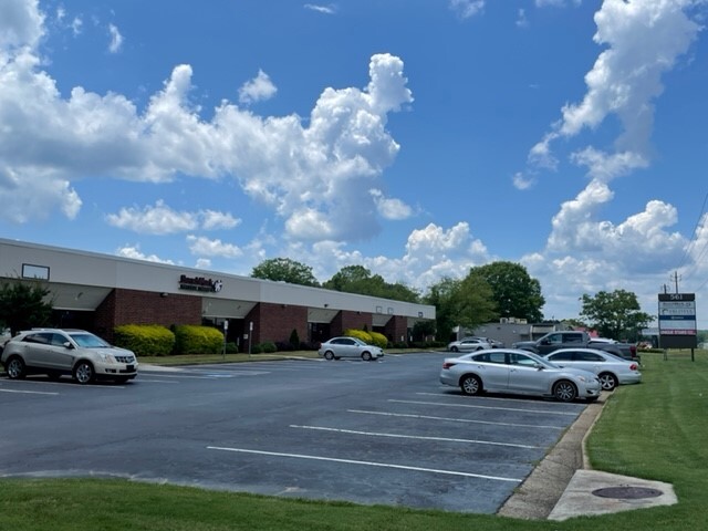 561 Thornton Rd, Lithia Springs, GA en alquiler - Foto del edificio - Imagen 3 de 9