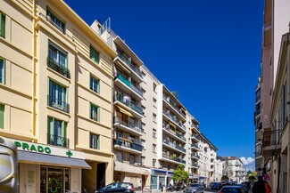 Más detalles de 75 Boulevard De La République, Cannes - Nave en venta