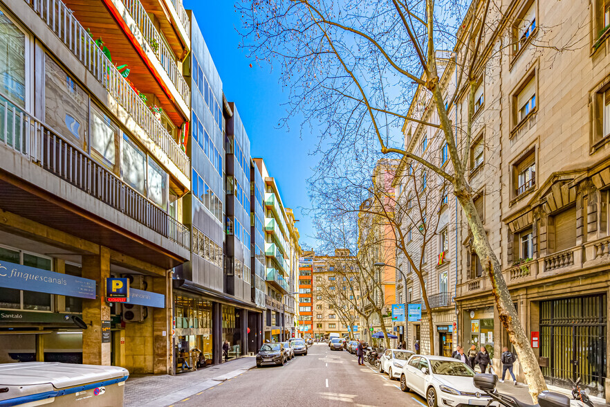 Carrer De Santaló, Barcelona, Barcelona en alquiler - Foto del edificio - Imagen 2 de 4