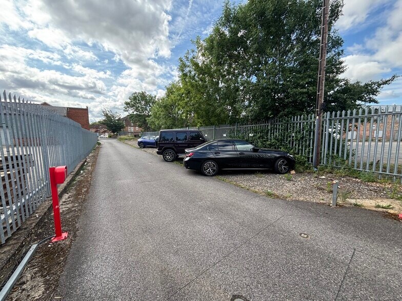 Oakridge Rd, High Wycombe en alquiler - Foto del edificio - Imagen 3 de 3