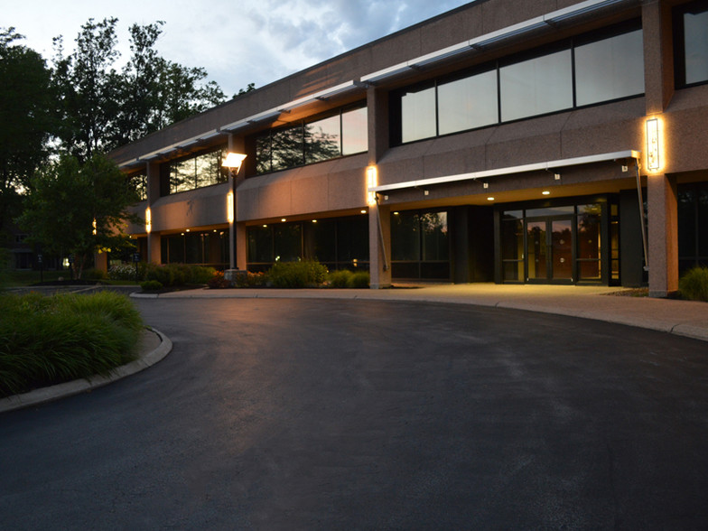 140 John James Audubon Pkwy, Buffalo, NY en alquiler - Foto del edificio - Imagen 2 de 7