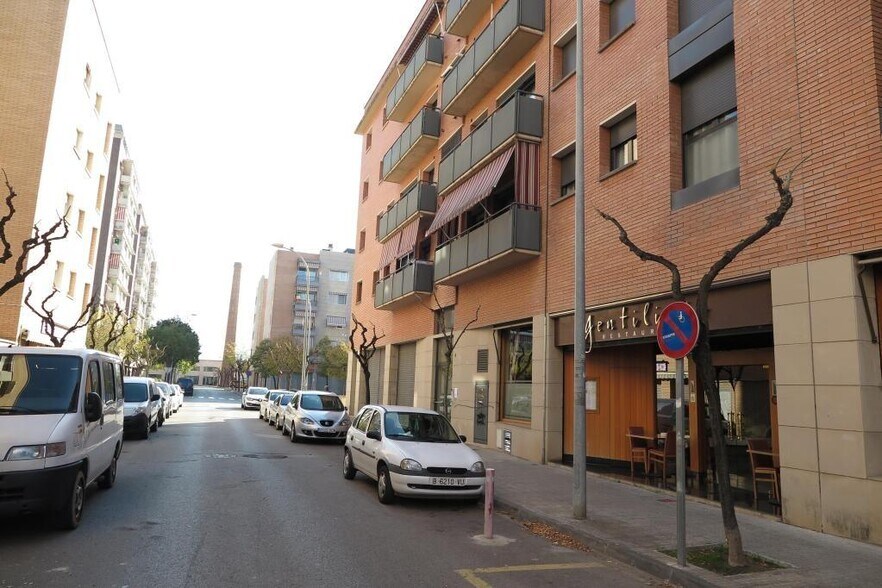 Edificio residencial en La Llagosta, Barcelona en venta - Foto del edificio - Imagen 2 de 3