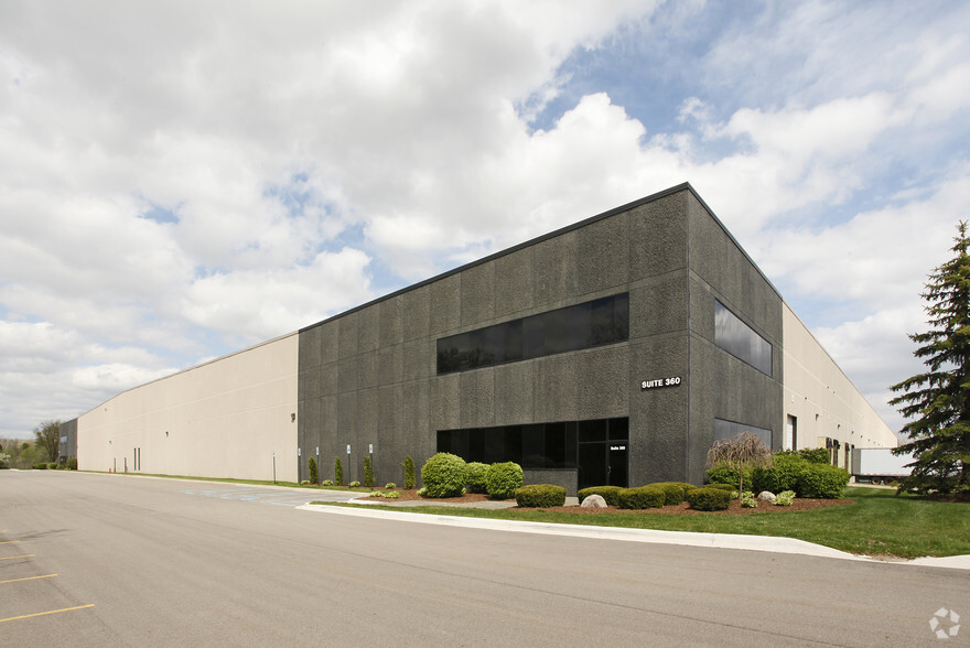 36663 Van Born Rd, Romulus, MI en alquiler - Foto del edificio - Imagen 2 de 8