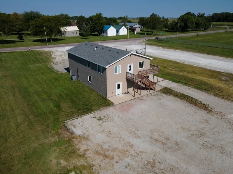 213 10th St, Onawa, IA en venta - Foto del edificio - Imagen 2 de 3