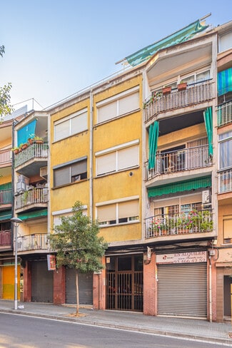 Más detalles de Carrer Mila Fontanals, 34, Santa Coloma de Gramenet - Oficina en alquiler