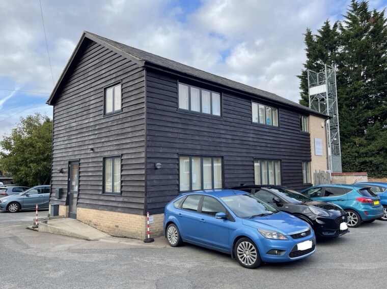 172 High St, Cottenham en alquiler - Foto del edificio - Imagen 1 de 1