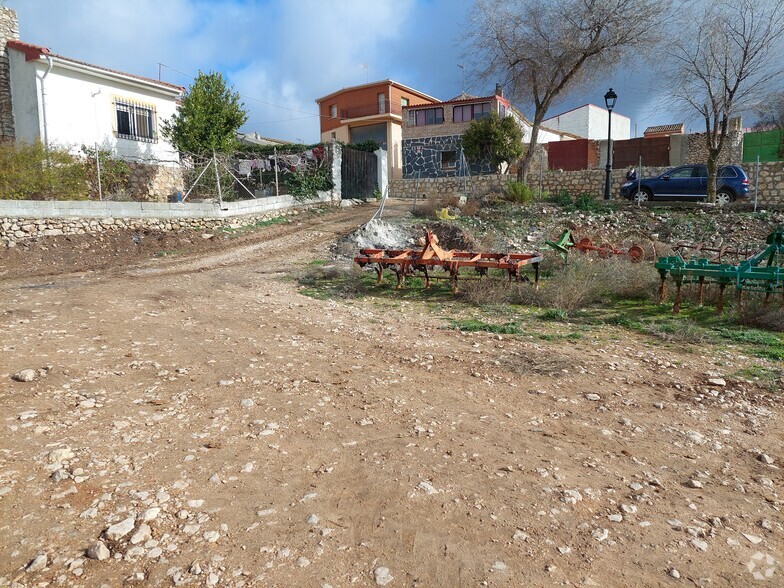 Avenida Del Oeste, 6, Fuentenovilla, Guadalajara en venta - Foto del edificio - Imagen 2 de 3