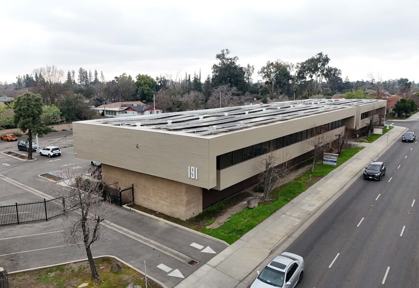 191 W Shaw Ave, Fresno, CA en venta - Foto del edificio - Imagen 1 de 9