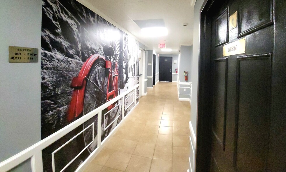 1320 SE Federal Hwy, Stuart, FL en alquiler - Foto del interior - Imagen 1 de 14