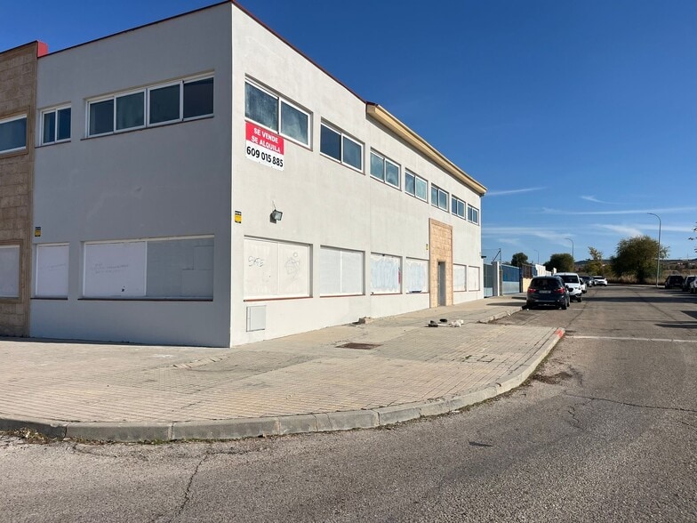 Calle Venecia, 2, Torres de la Alameda, Madrid en alquiler - Foto del edificio - Imagen 2 de 17