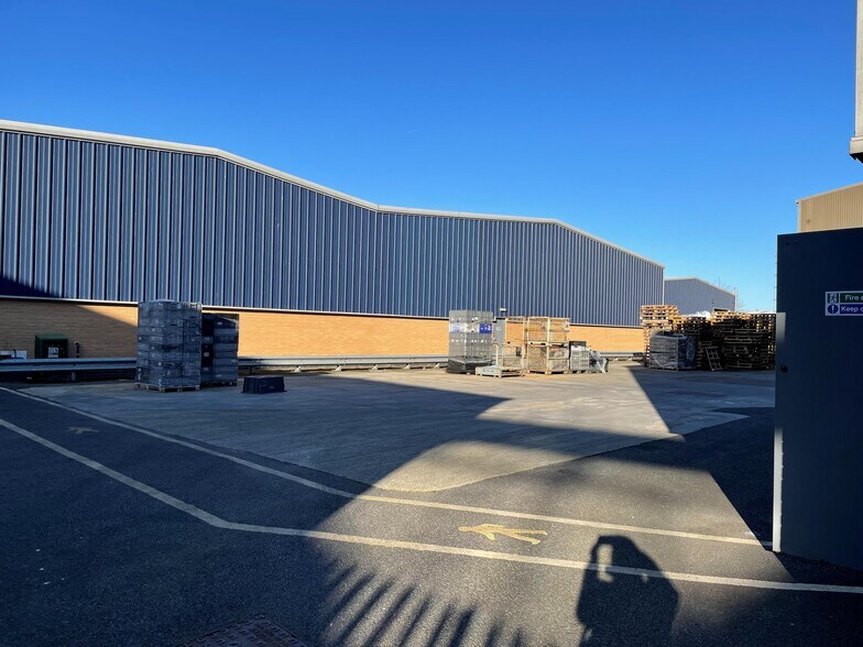 21 Porte Marsh Rd, Calne en alquiler - Foto del edificio - Imagen 1 de 7