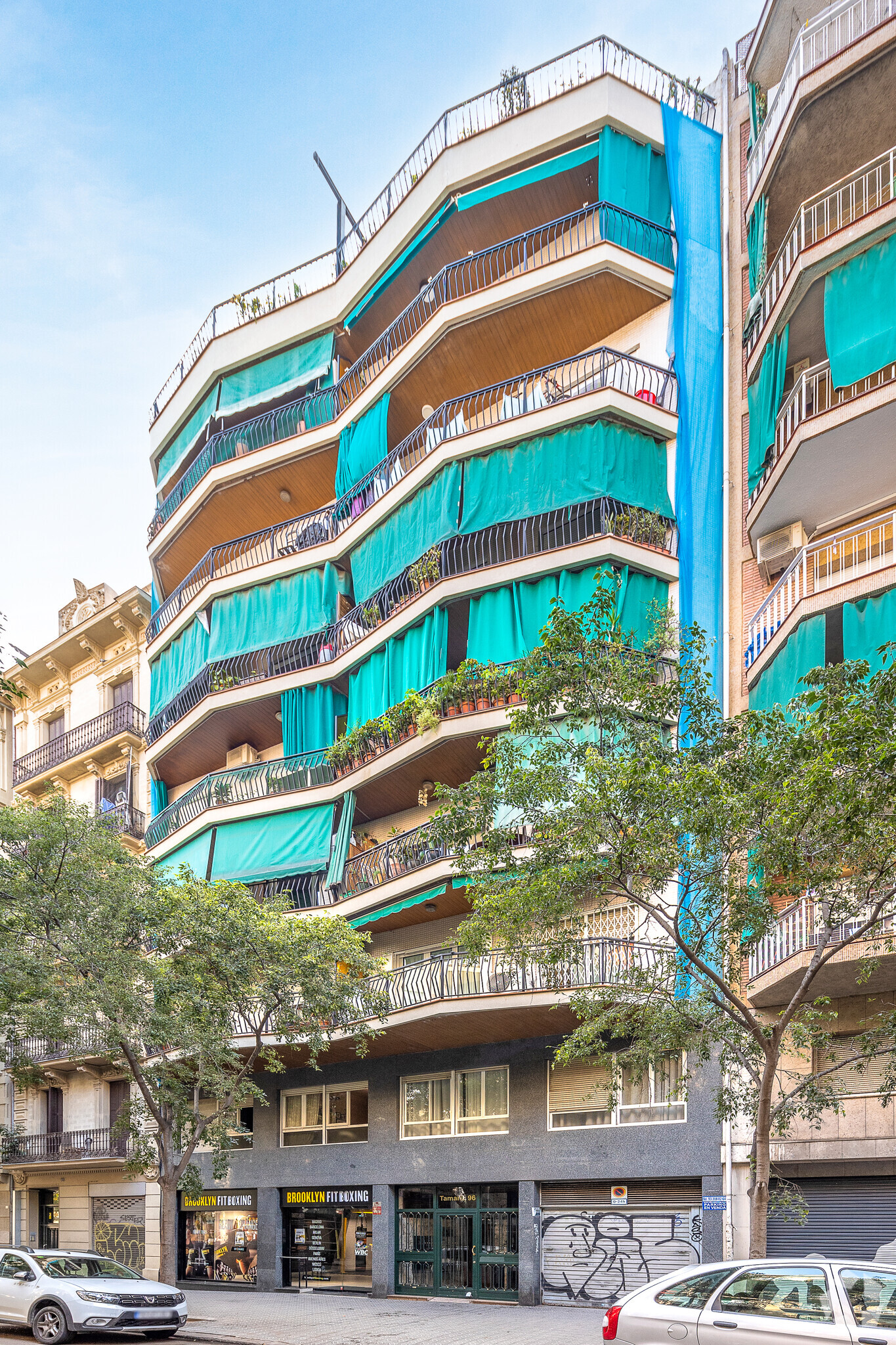 Edificio residencial en Barcelona, Barcelona en venta Foto principal- Imagen 1 de 2