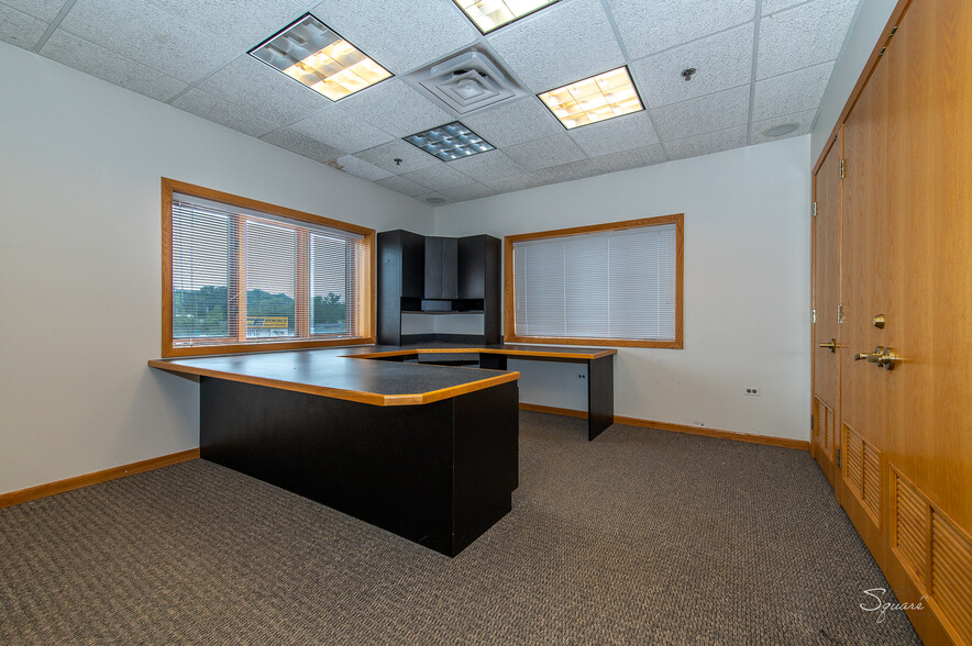 1015 S Route 83, Elmhurst, IL en alquiler - Foto del interior - Imagen 2 de 18