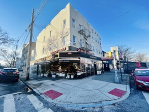 359 Graham Ave, Brooklyn, NY en alquiler Foto del edificio- Imagen 2 de 6