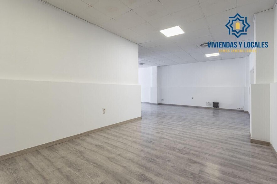Local en Maracena en venta - Foto del interior - Imagen 3 de 10
