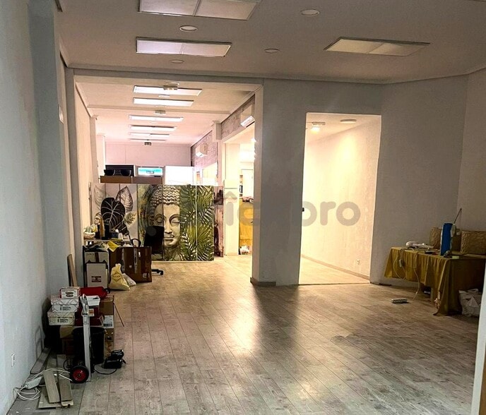 Edificio residencial en Madrid, Madrid en venta - Foto del edificio - Imagen 2 de 5