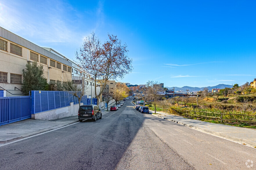 Nave en Sant Just Desvern, Barcelona en venta - Foto del edificio - Imagen 2 de 3
