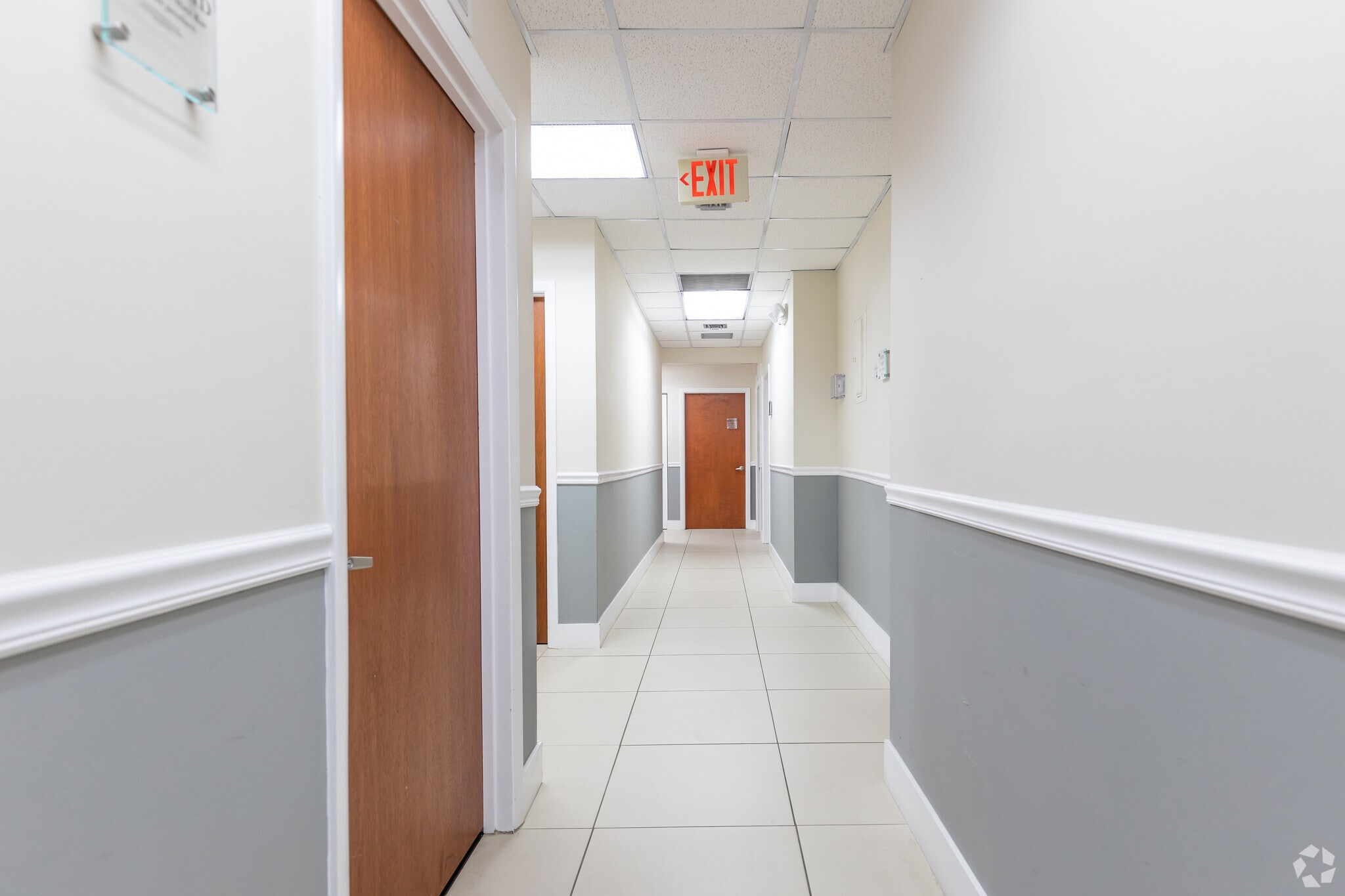 840 SW 81st Ave, North Lauderdale, FL en venta Foto del interior- Imagen 1 de 2