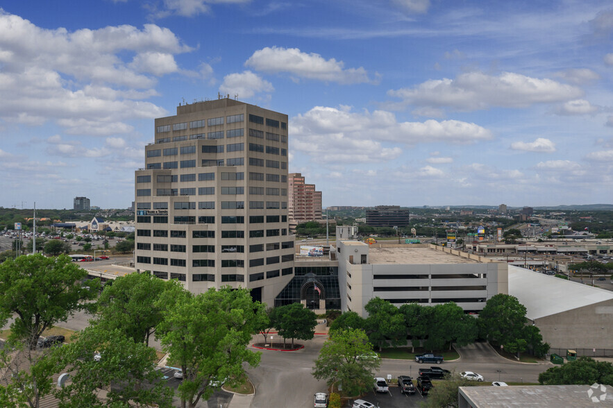 8023 Vantage Dr, San Antonio, TX en alquiler - Foto del edificio - Imagen 1 de 6