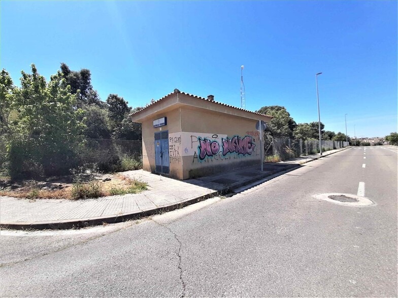 Terreno en Cáceres en venta - Foto del edificio - Imagen 2 de 17