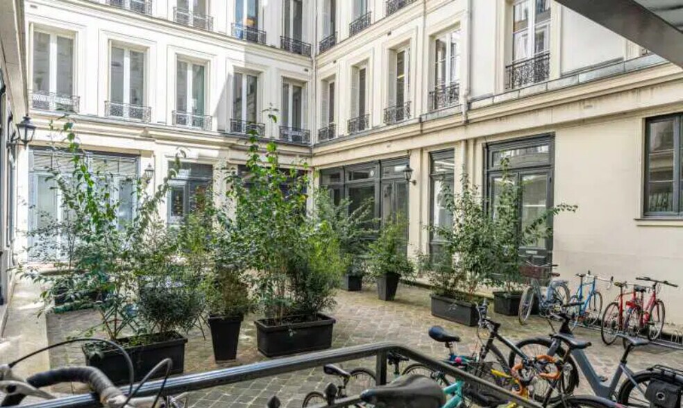 105 Rue La Fayette, Paris en alquiler - Foto del edificio - Imagen 2 de 2