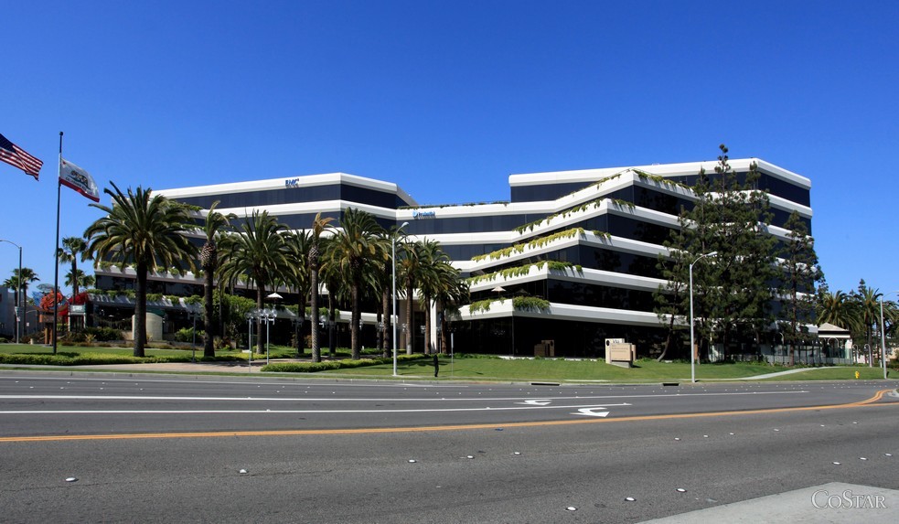 2101-2141 Rosecrans Ave, El Segundo, CA en alquiler - Foto del edificio - Imagen 3 de 13