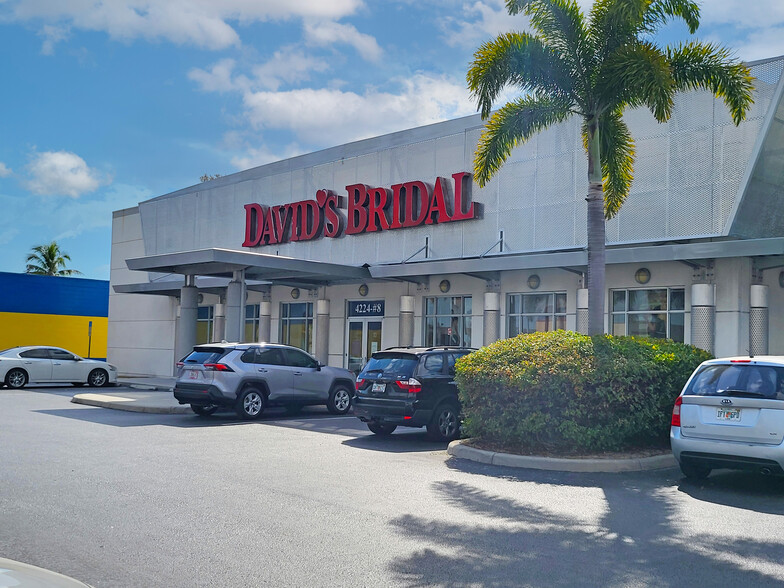 4224 S Cleveland Ave, Fort Myers, FL en alquiler - Foto del edificio - Imagen 2 de 5