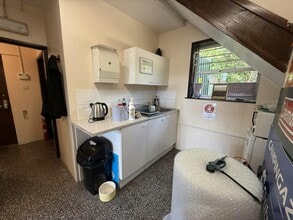 7-21 Romsey Rd, Lyndhurst en alquiler Foto del interior- Imagen 1 de 7