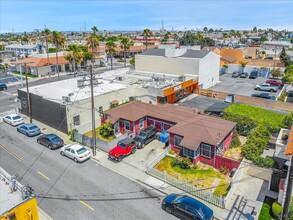 2300 Artesia Blvd, Redondo Beach, CA - VISTA AÉREA  vista de mapa - Image1